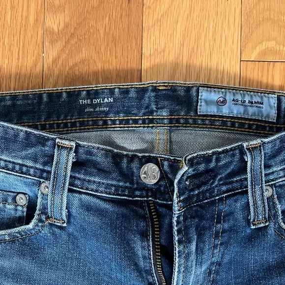 SOLD - AG jeans “The Dylan” in size 30, mid-wash blue. - Picture 2 of 3
